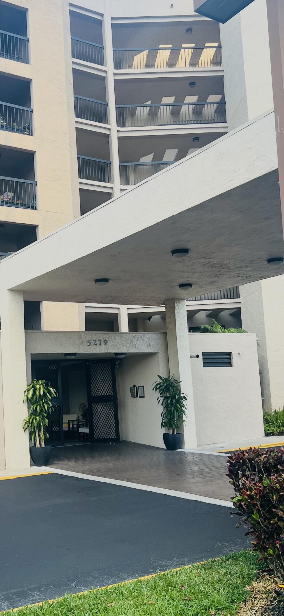 Property for Sale at 5279 Fountains Drive 304, Lake Worth, Palm Beach County, Florida - Bedrooms: 3 
Bathrooms: 2  - $437,000
