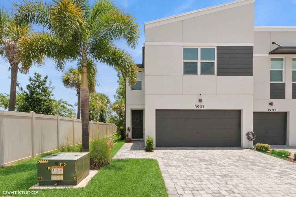 Photo of 3901 SE Mentmore Lane, Stuart, FL 34997 (MLS # RX-11108854)