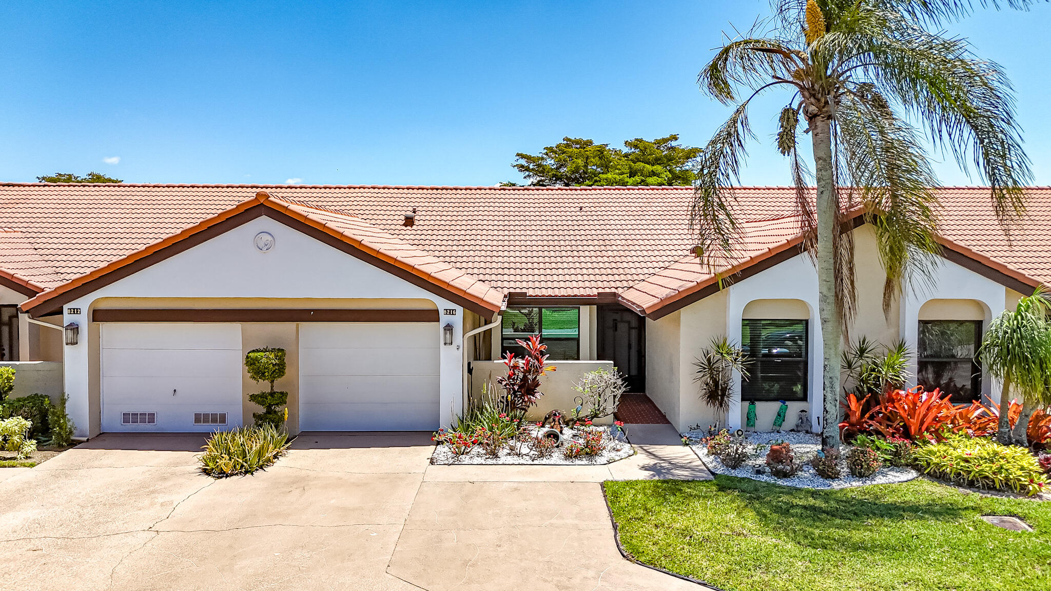 Property for Sale at 8216 Waterline Drive, Boynton Beach, Palm Beach County, Florida - Bedrooms: 2 
Bathrooms: 2  - $369,900
