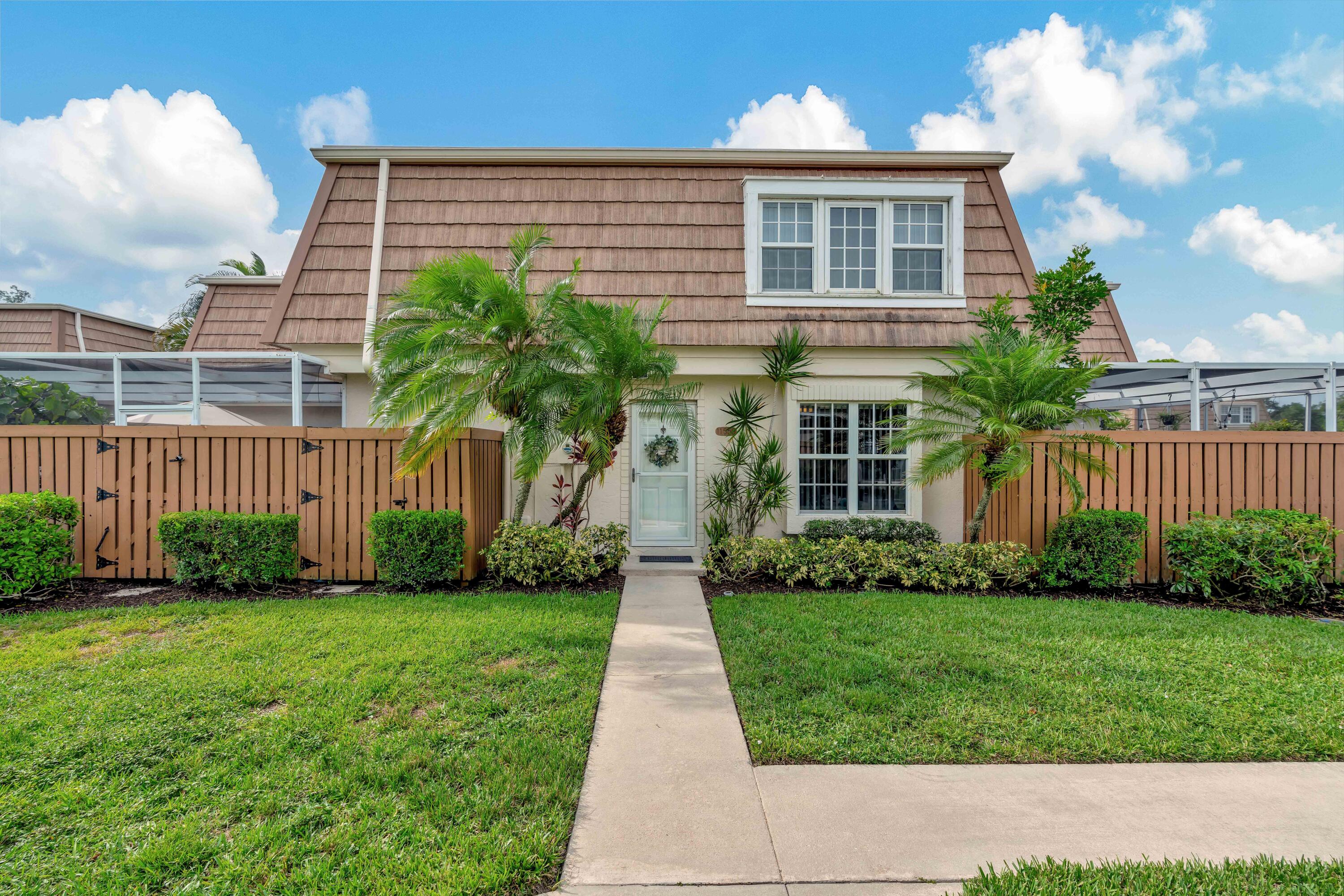 Property for Sale at 11559 Winchester Drive 32 D, Palm Beach Gardens, Palm Beach County, Florida - Bedrooms: 3 
Bathrooms: 2.5  - $470,000