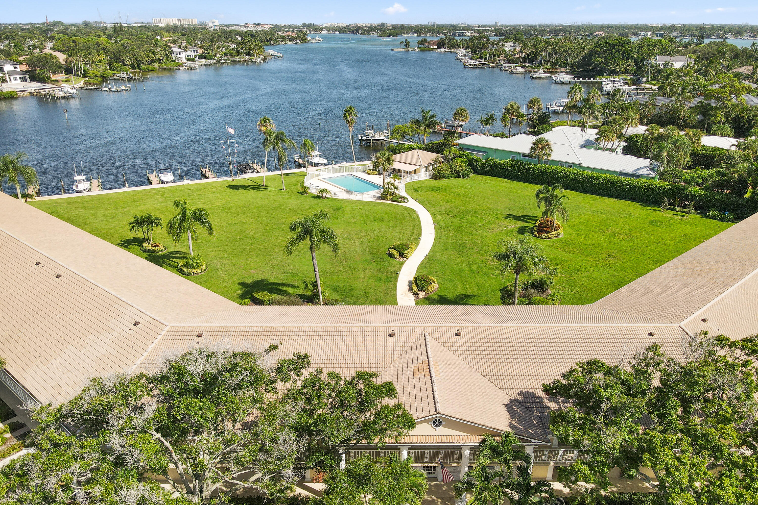 Property for Sale at 478 Tequesta Drive 210, Tequesta, Palm Beach County, Florida - Bedrooms: 2 
Bathrooms: 2  - $539,000