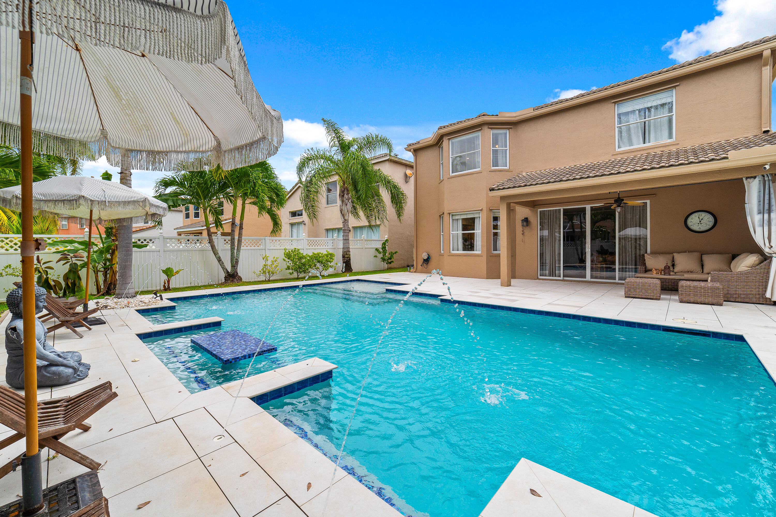 1277 Gembrook Court, Royal Palm Beach, Palm Beach County, Florida - 4 Bedrooms  
2.5 Bathrooms - 