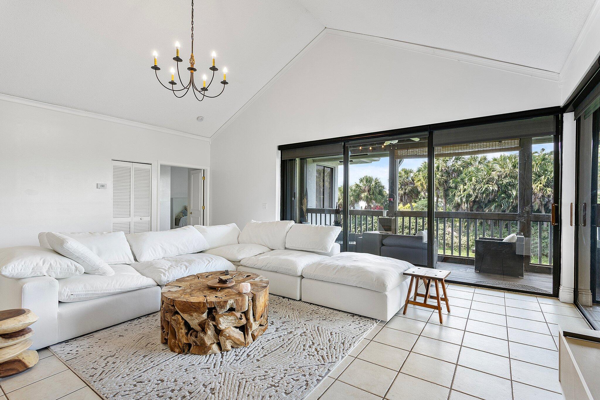 19213 Sabal Lake Drive, Boca Raton, Palm Beach County, Florida - 2 Bedrooms  
2 Bathrooms - 