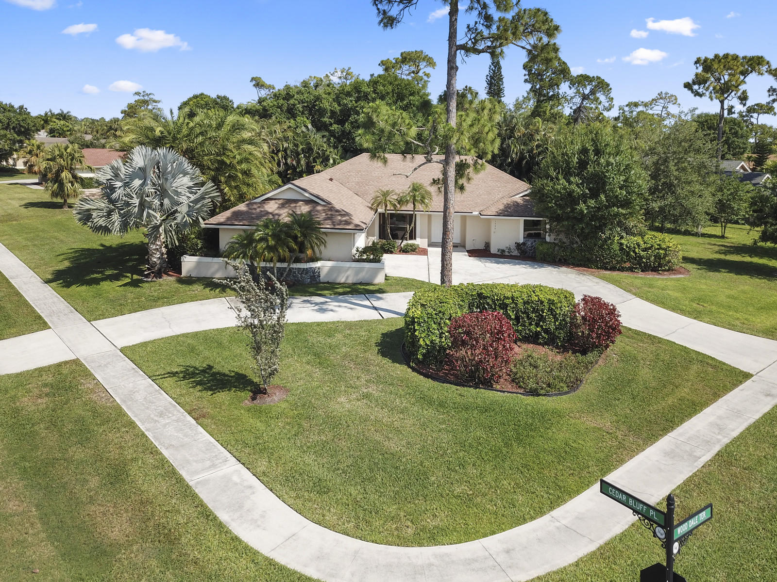 Property for Sale at 1420 Wood Dale Terrace, Wellington, Palm Beach County, Florida - Bedrooms: 3 
Bathrooms: 2  - $775,000