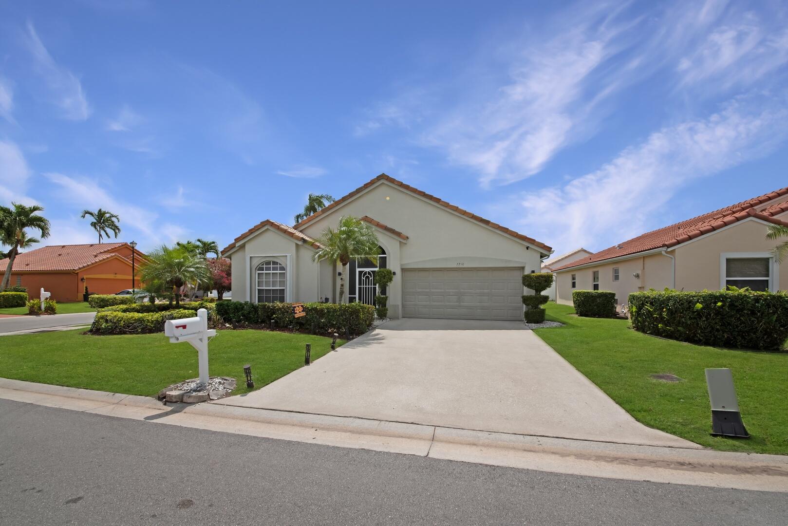 Property for Sale at 7710 N Great Glen Circle, Delray Beach, Palm Beach County, Florida - Bedrooms: 3 
Bathrooms: 2  - $525,000