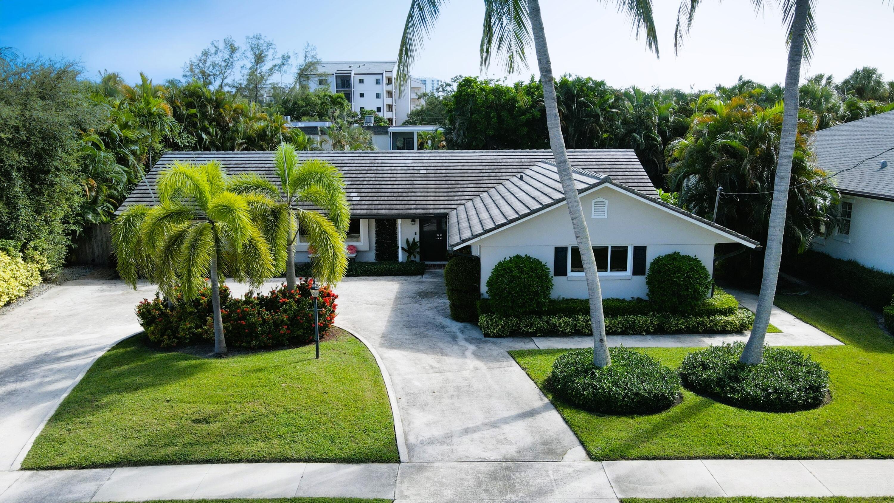 Property for Sale at 1568 Point Way, North Palm Beach, Miami-Dade County, Florida - Bedrooms: 4 
Bathrooms: 3  - $1,774,500