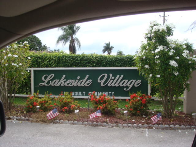 705 Lori Drive 305, Palm Springs, Miami-Dade County, Florida - 1 Bedrooms  
1.5 Bathrooms - 