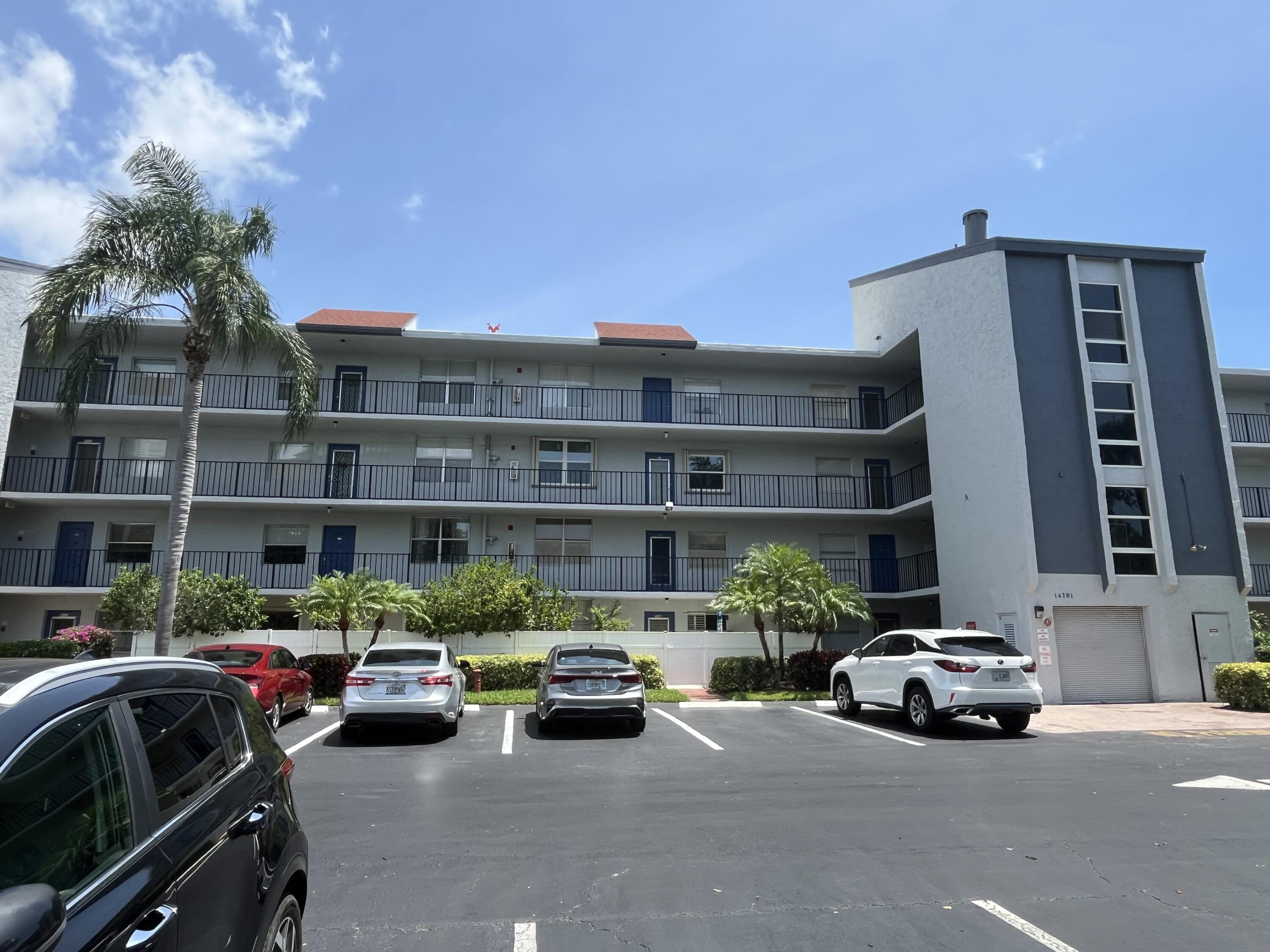 14701 Cumberland Drive 301, Delray Beach, Palm Beach County, Florida - 2 Bedrooms  
2 Bathrooms - 