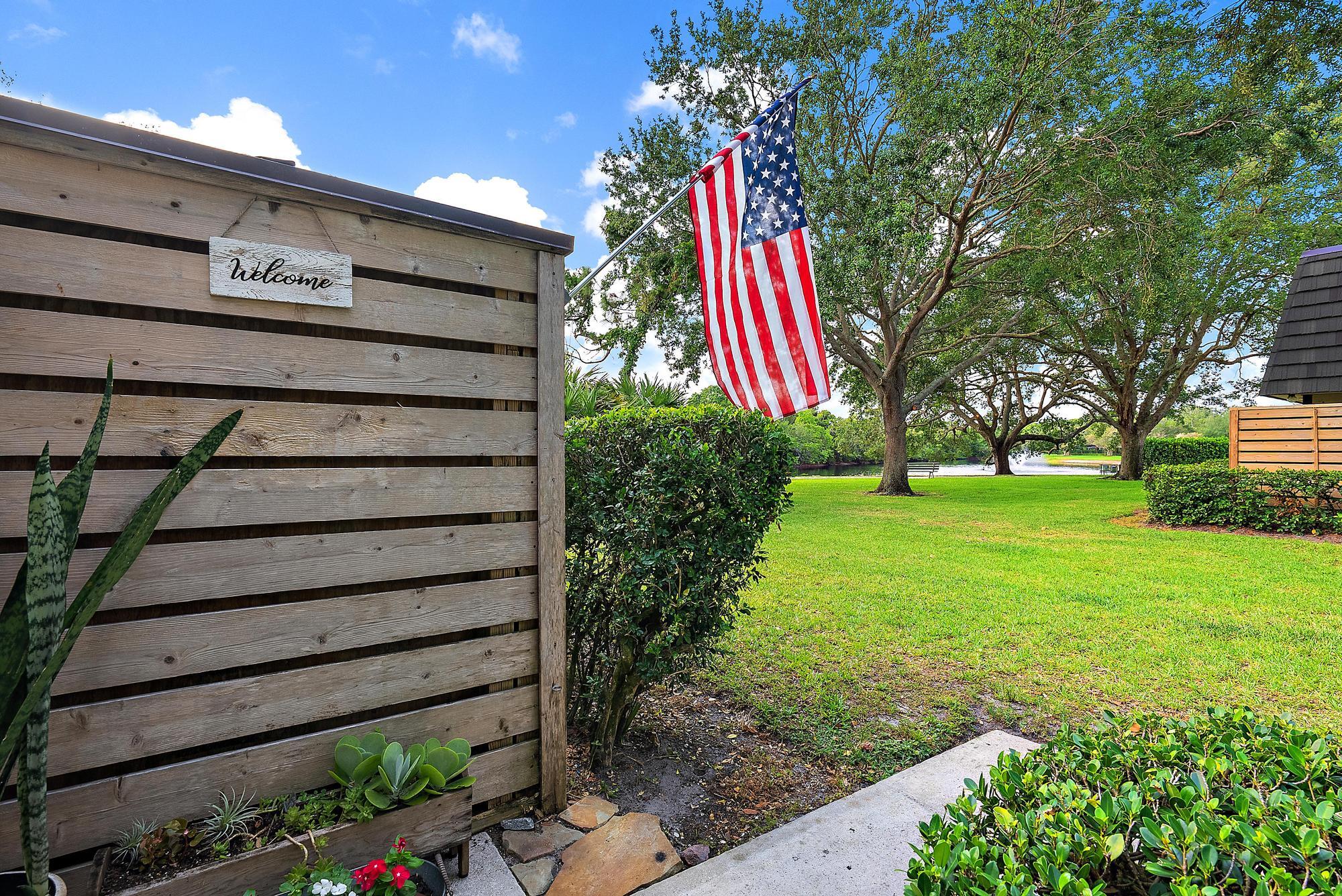 506 5th Terrace, Palm Beach Gardens, Palm Beach County, Florida - 3 Bedrooms  
2.5 Bathrooms - 