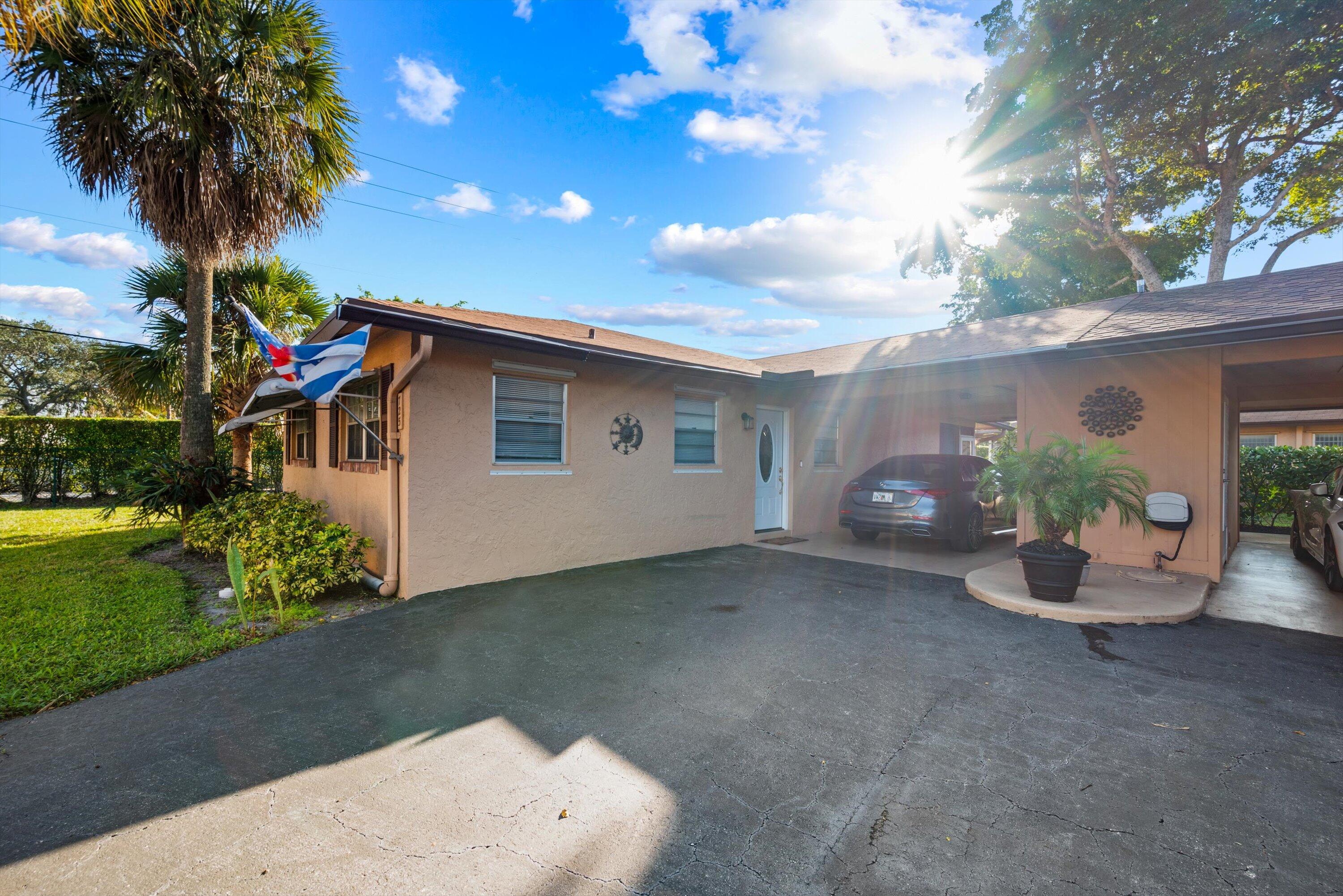 725 Whippoorwill Lane, Delray Beach, Palm Beach County, Florida - 2 Bedrooms  
2 Bathrooms - 