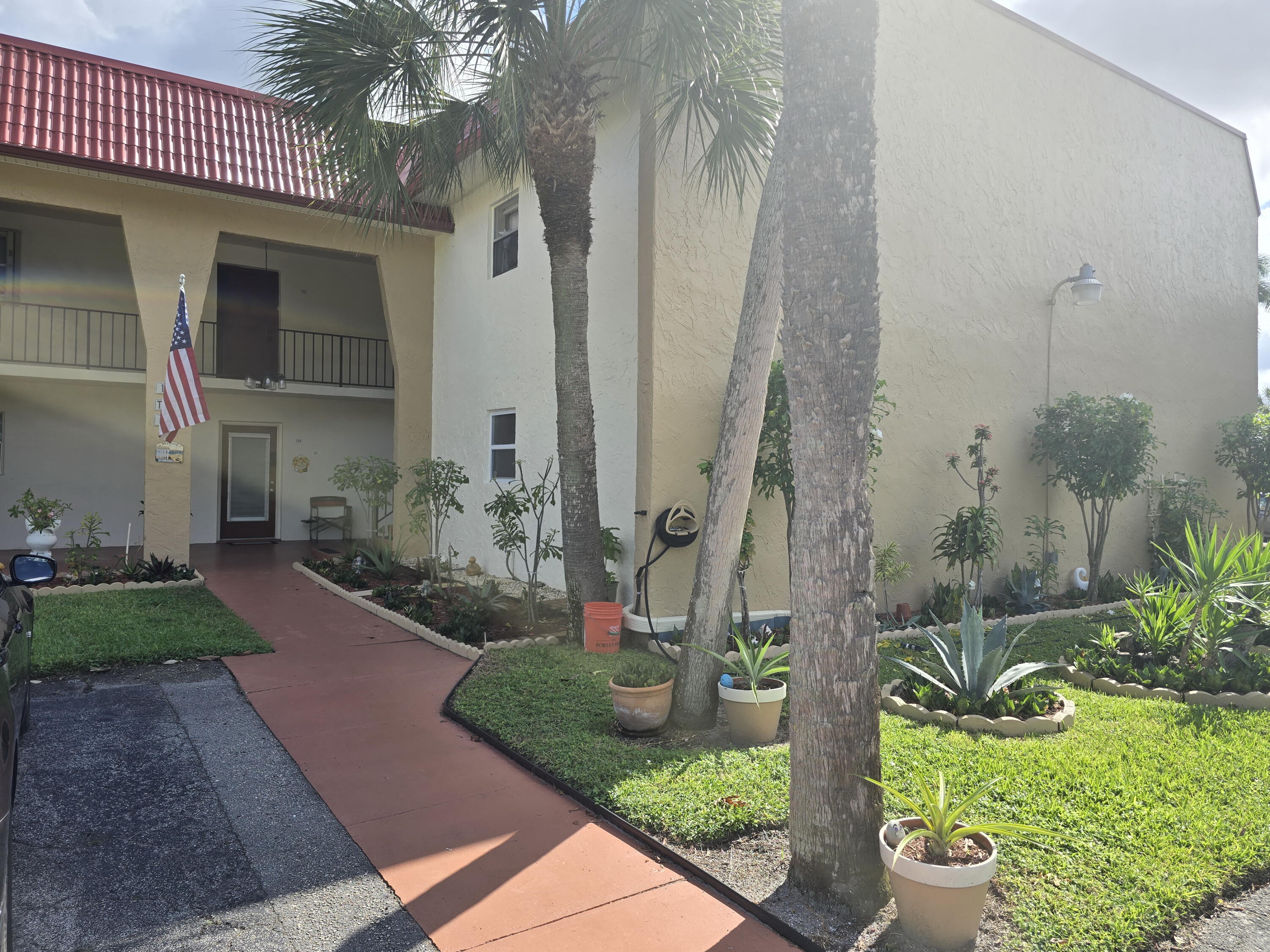 112 Lake Dora Drive, West Palm Beach, Palm Beach County, Florida - 2 Bedrooms  
2 Bathrooms - 