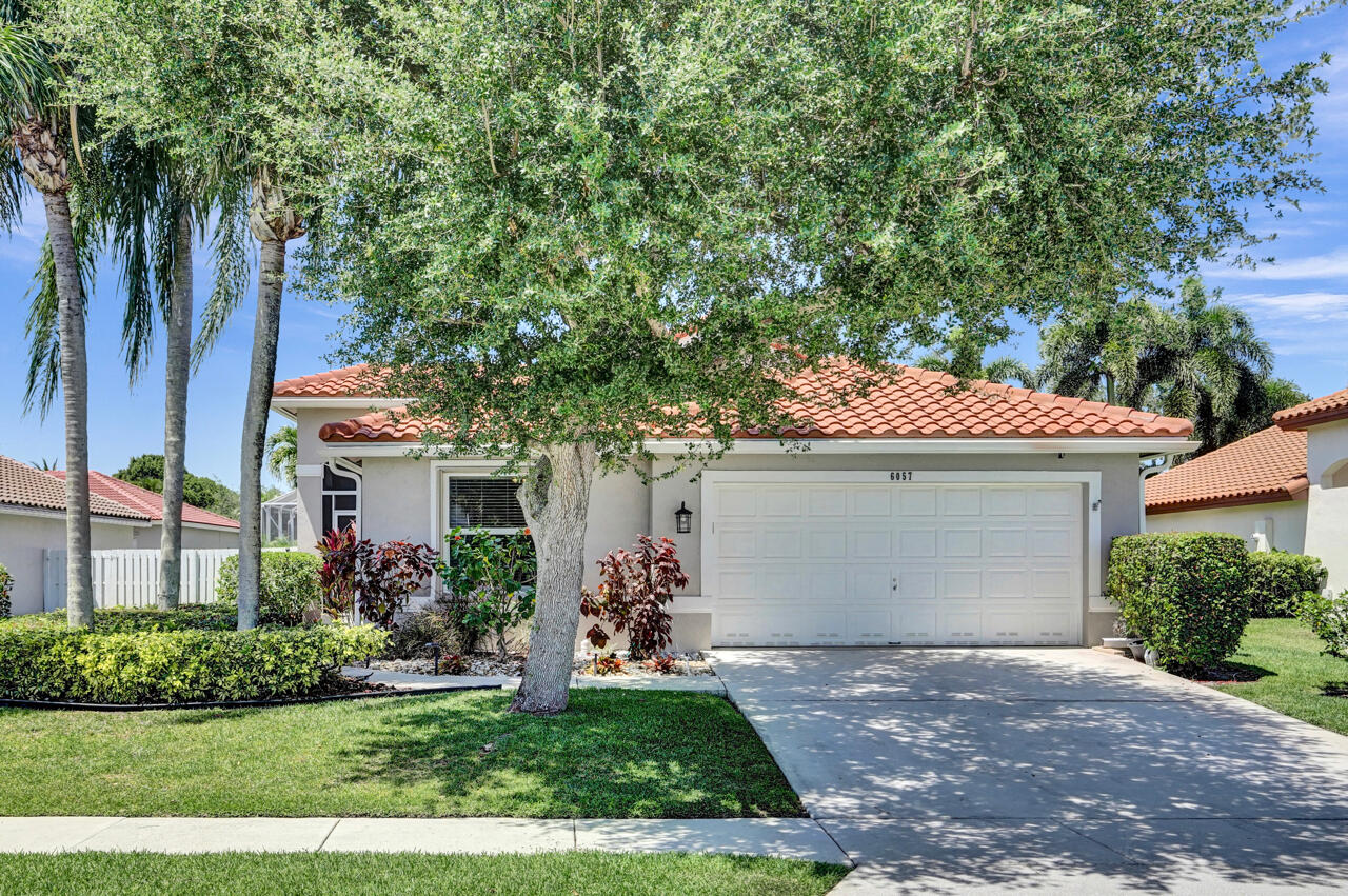 Property for Sale at 6057 Kemper Lakes Drive, Lake Worth, Palm Beach County, Florida - Bedrooms: 3 
Bathrooms: 2  - $639,000