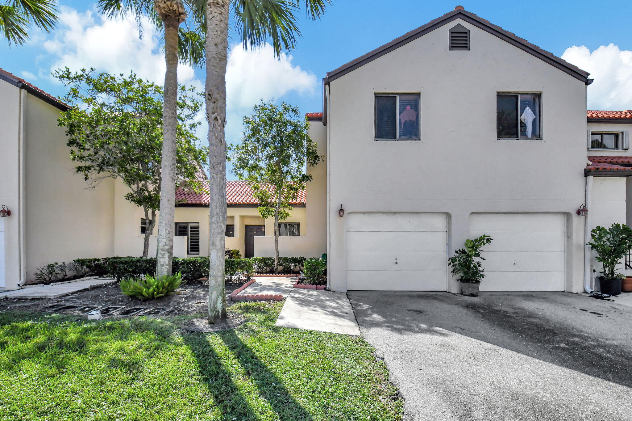 Property for Sale at 16 Via De Casas Sur 103, Boynton Beach, Palm Beach County, Florida - Bedrooms: 2 
Bathrooms: 2  - $295,000