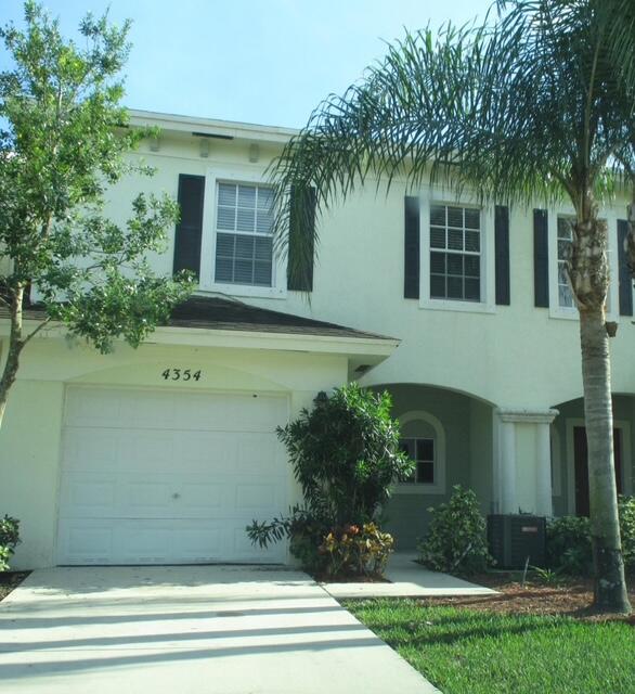 4354 Emerald Vis Vis, Lake Worth, Palm Beach County, Florida - 3 Bedrooms  
2.5 Bathrooms - 