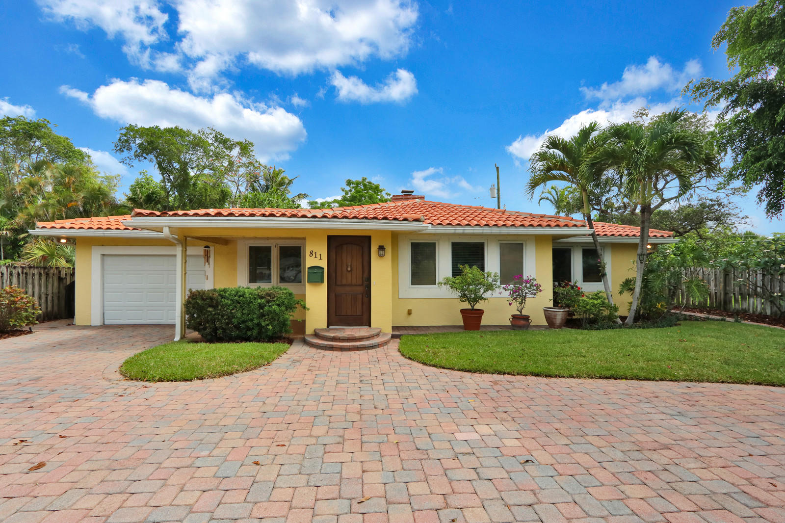 Photo 1 of 811 Forest Hill Boulevard, West Palm Beach, Florida, $409,000, Web #: 10625901