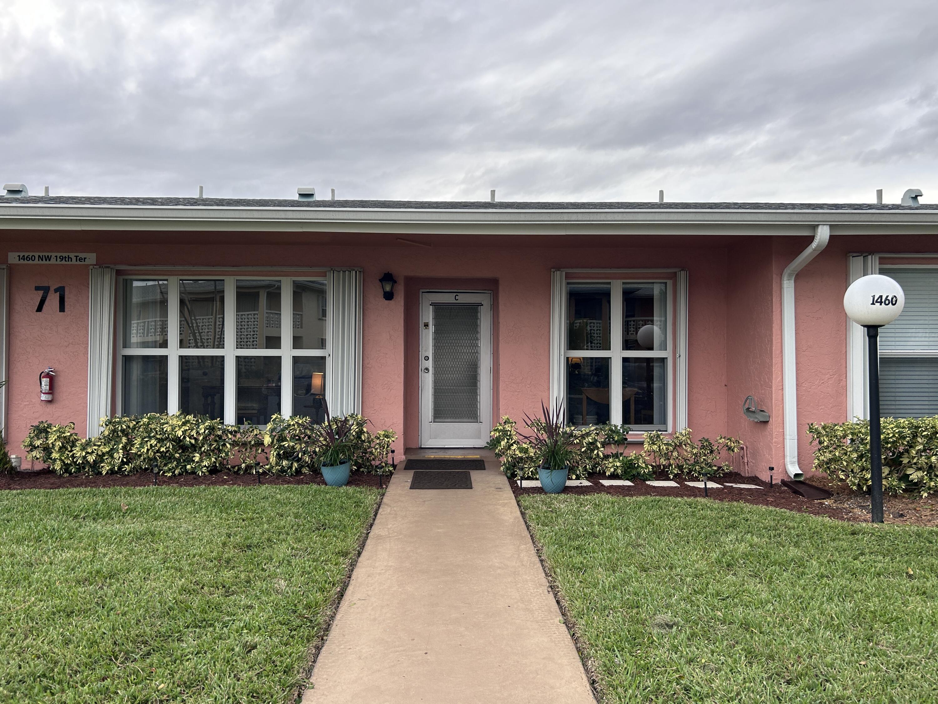 1460 Nw 19th Terrace 71-C, Delray Beach, Palm Beach County, Florida - 2 Bedrooms  
1.5 Bathrooms - 