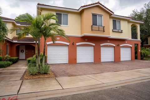 Photo of 53 SE Sadona Circle SE #105, Stuart, FL 34994 (MLS # RX-11129431)