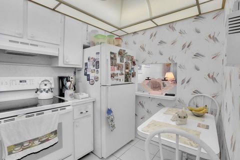 Tiny photo for 2751 E Sunrise Lakes Drive E #204, Sunrise, FL 33322 (MLS # RX-11118210)