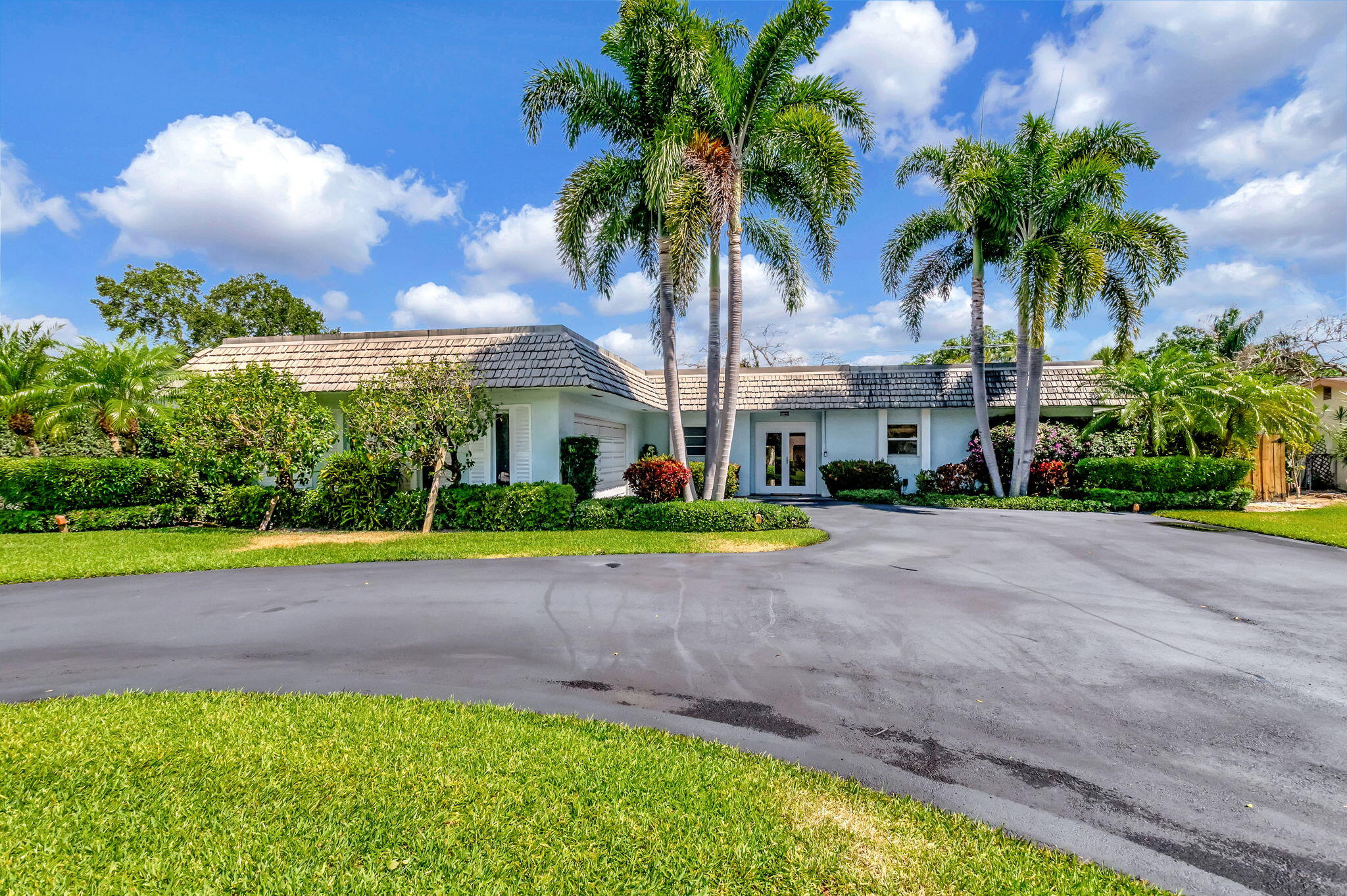 3913 Sherwood Boulevard, Delray Beach, Palm Beach County, Florida - 3 Bedrooms  
3 Bathrooms - 