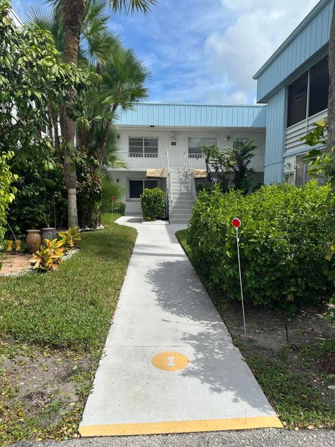 Photo of 415 Saxony I #415, Delray Beach, FL 33446 (MLS # RX-11129691)