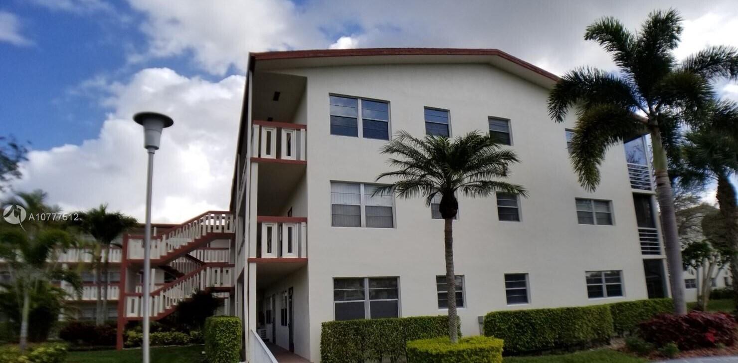 250 Brighton F F, Boca Raton, Palm Beach County, Florida - 1 Bedrooms  
1.5 Bathrooms - 