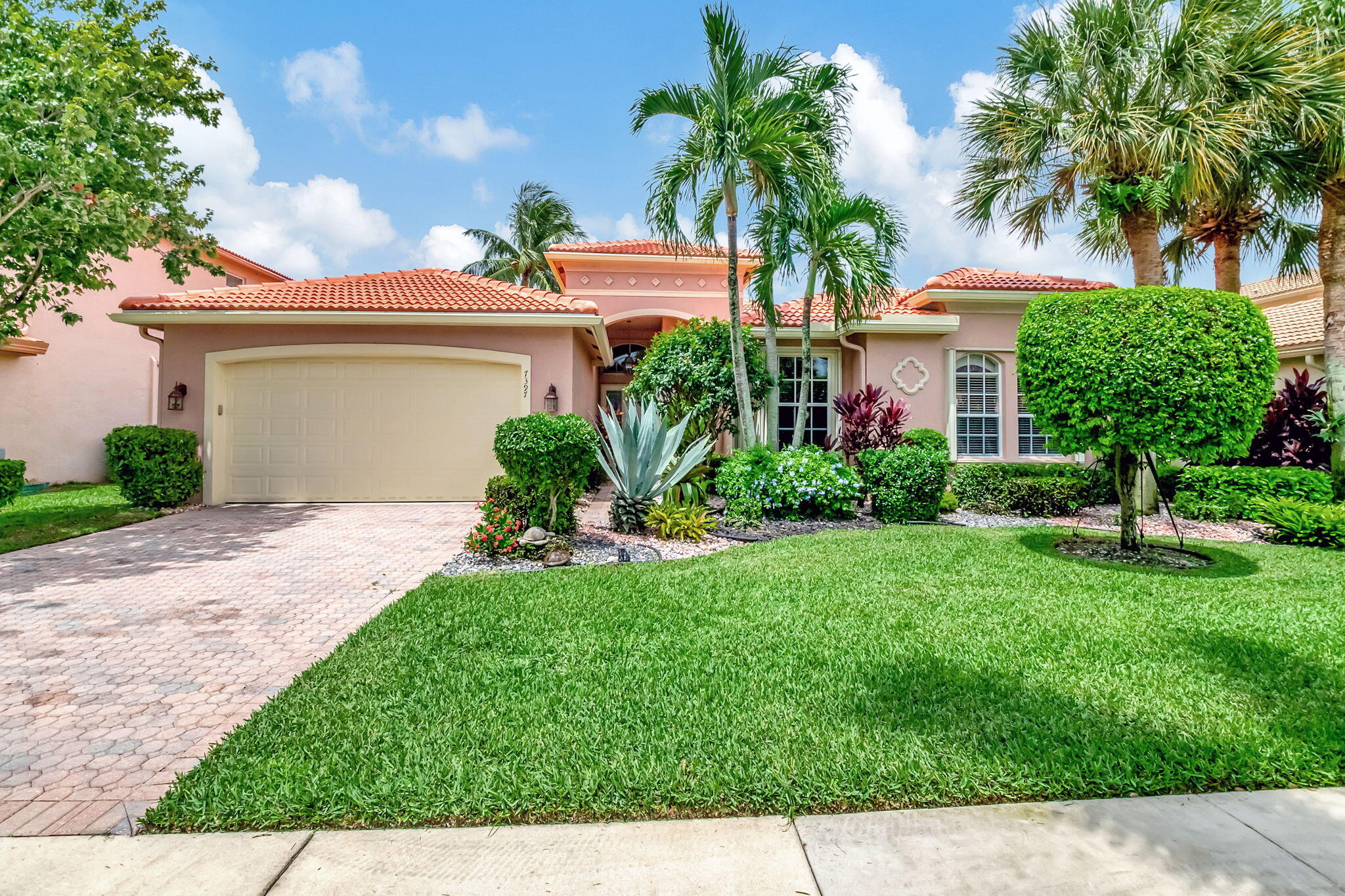 7397 Carmela Way, Delray Beach, Palm Beach County, Florida - 4 Bedrooms  
2.5 Bathrooms - 