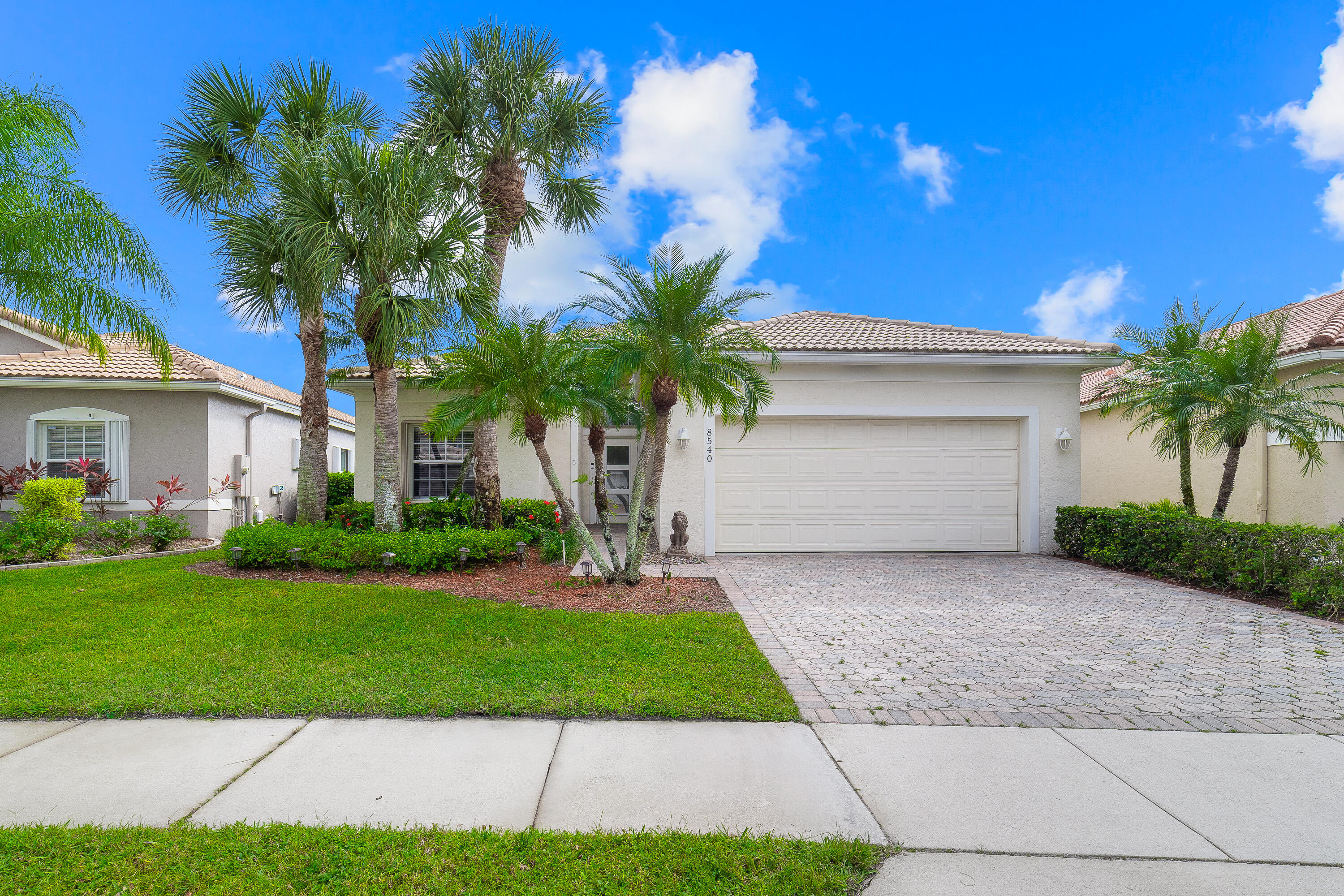 8540 Pine Cay, West Palm Beach, Palm Beach County, Florida - 3 Bedrooms  
2 Bathrooms - 