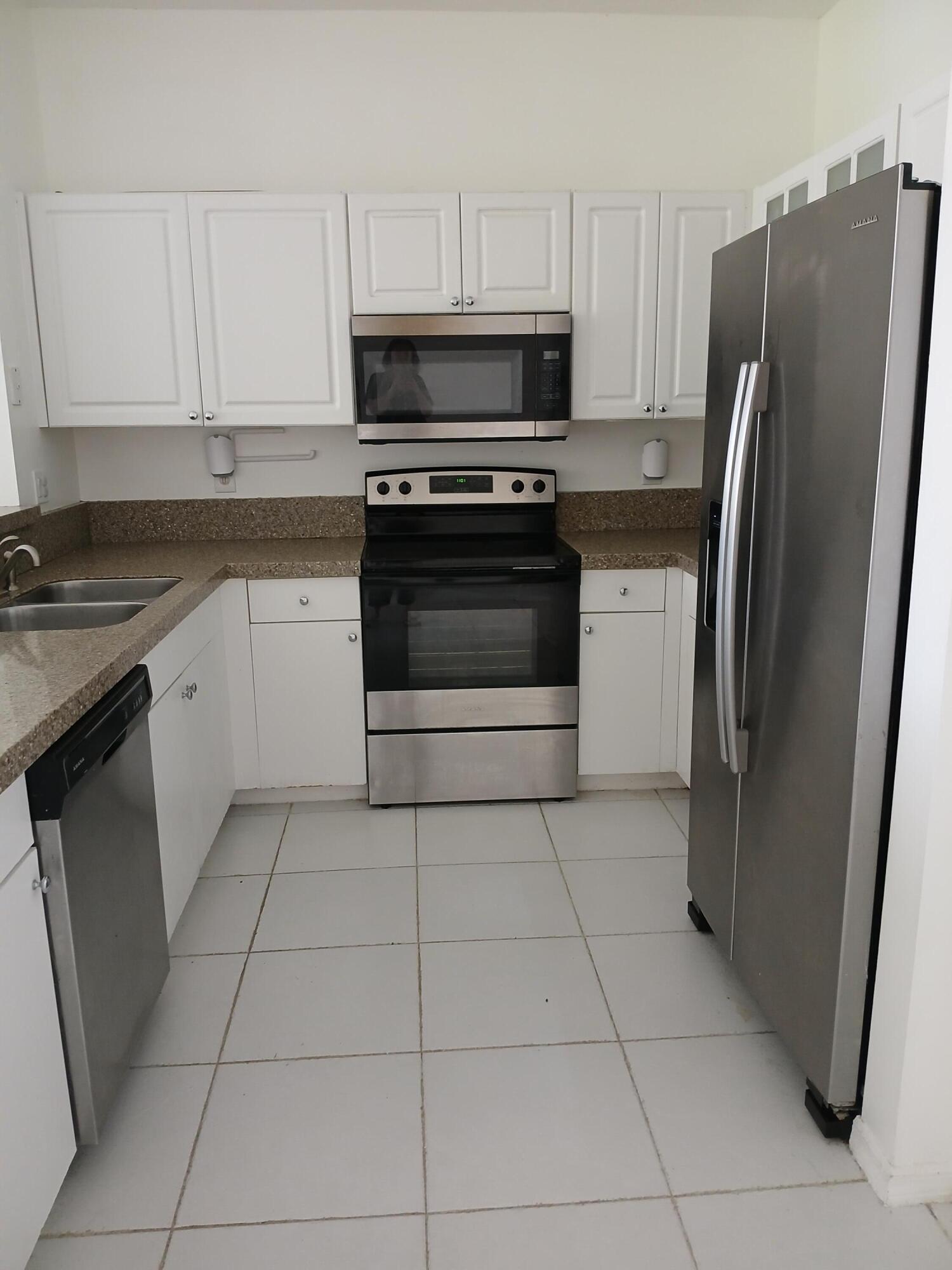 312 River Bluff Lane, Royal Palm Beach, Palm Beach County, Florida - 3 Bedrooms  
2.5 Bathrooms - 