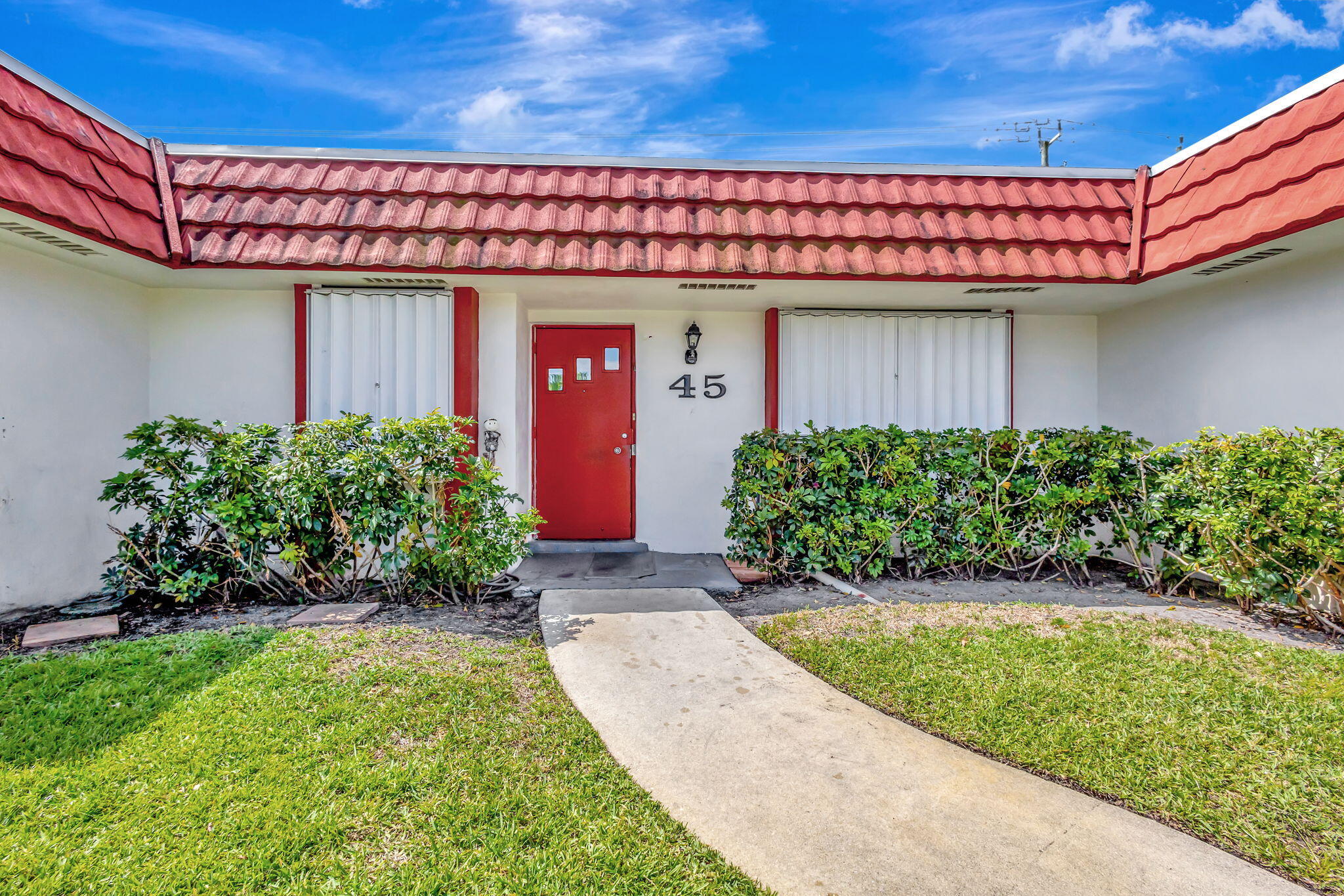 Property for Sale at 5800 Fernley Drive 45, Greenacres, Palm Beach County, Florida - Bedrooms: 2 
Bathrooms: 2  - $189,900