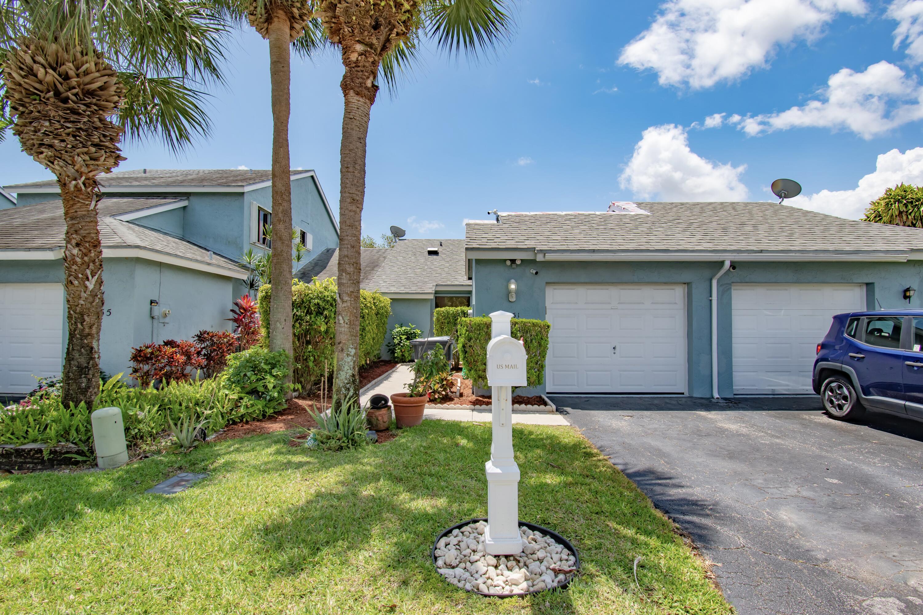 Property for Sale at 3951 Island Club Circle, Lake Worth, Palm Beach County, Florida - Bedrooms: 2 
Bathrooms: 2  - $295,000