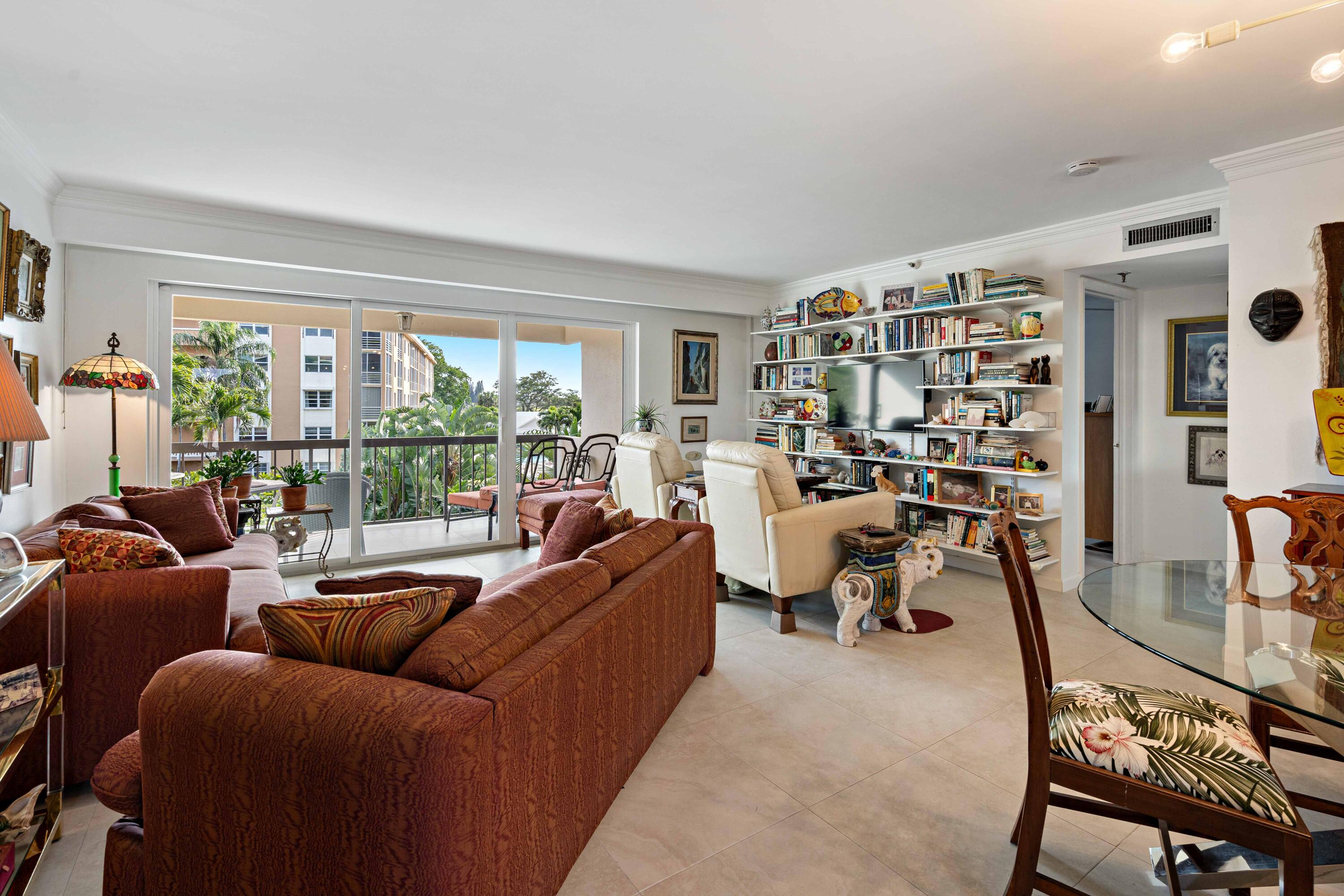 300 Golfview Road 304, North Palm Beach, Miami-Dade County, Florida - 2 Bedrooms  
2 Bathrooms - 