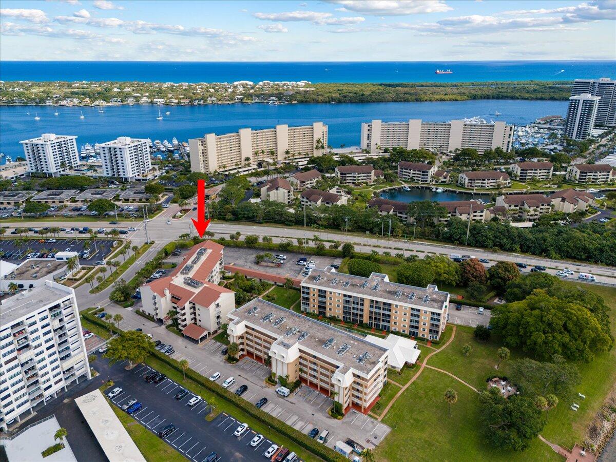 Property for Sale at 300 Golfview Road 304, North Palm Beach, Miami-Dade County, Florida - Bedrooms: 2 
Bathrooms: 2  - $440,000