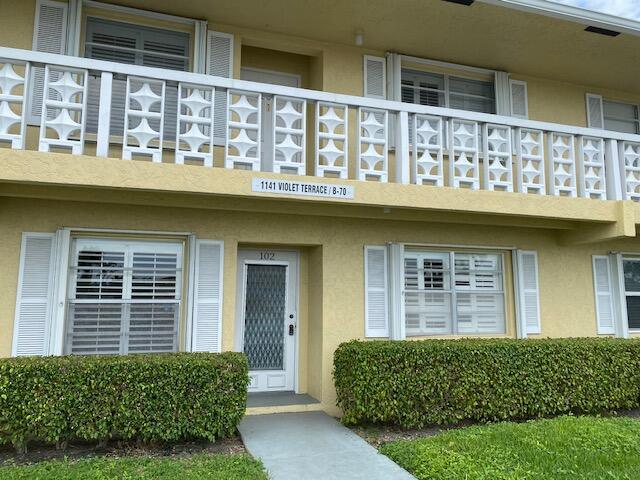 Photo 1 of 1141 Violet Terrace 102, Delray Beach, Florida, $160,000, Web #: 10937904