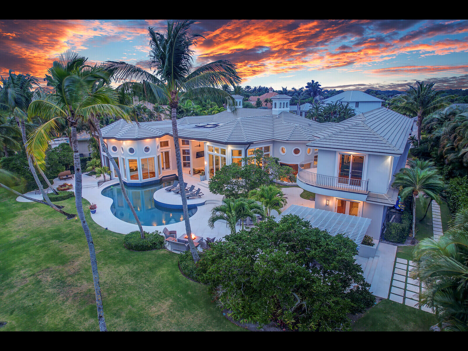 12990 Marsh Landing, Palm Beach Gardens, Palm Beach County, Florida - 6 Bedrooms  
6.5 Bathrooms - 