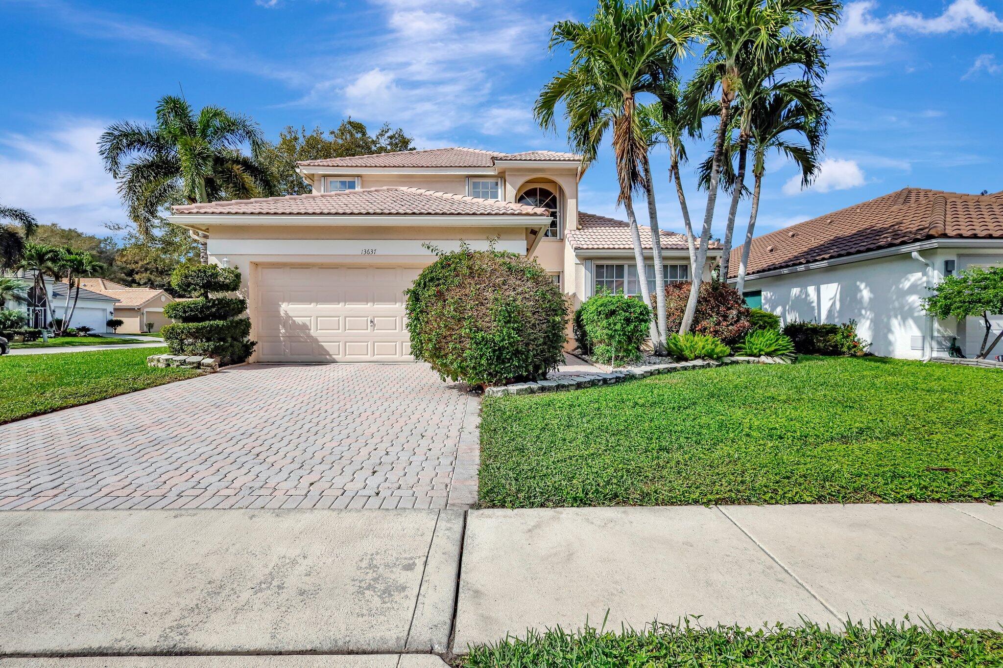 13637 Paisley Drive, Delray Beach, Palm Beach County, Florida - 4 Bedrooms  
2.5 Bathrooms - 