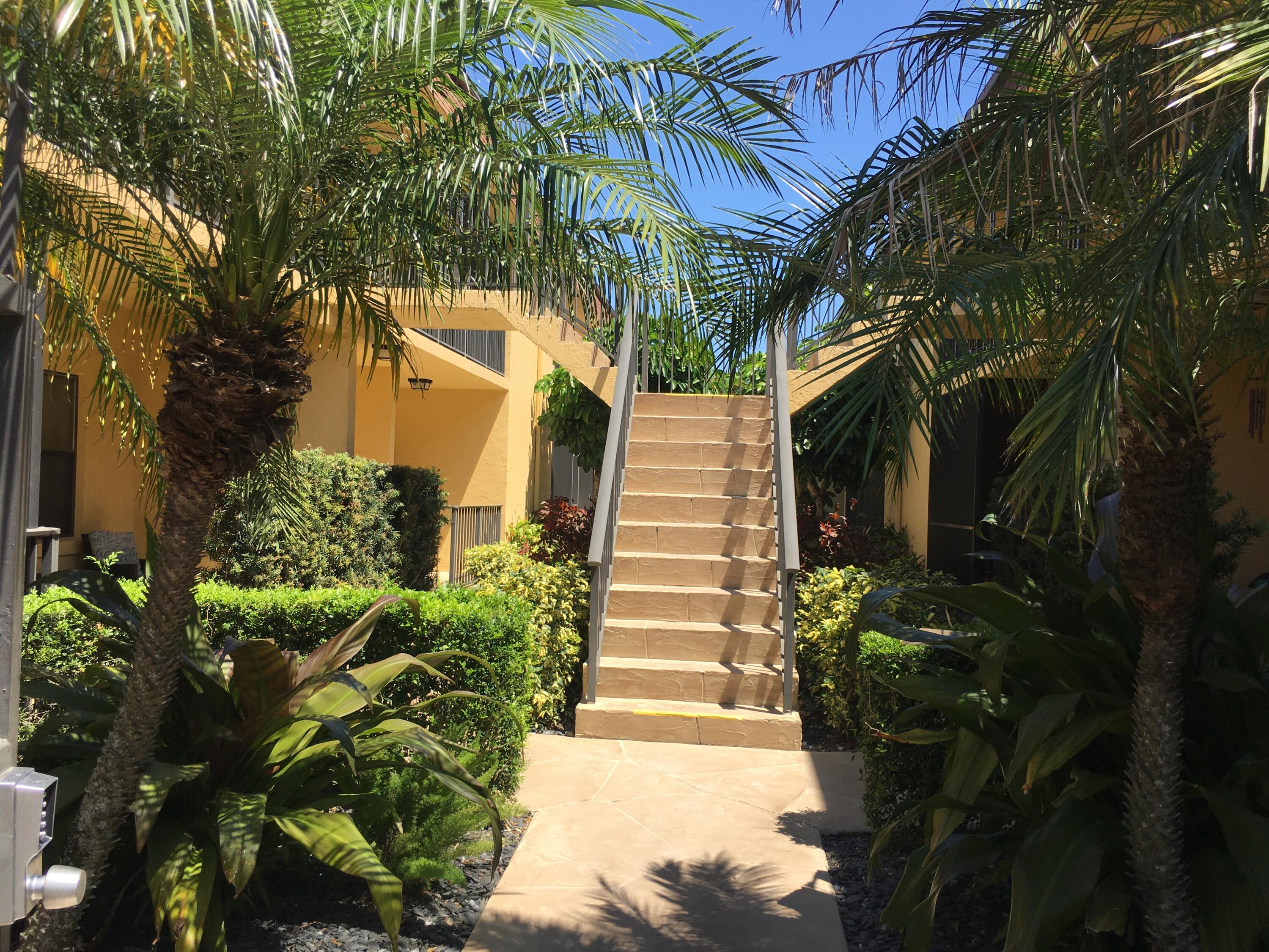 Property for Sale at 120 N M Street K, Lake Worth Beach, Palm Beach County, Florida - Bedrooms: 2 
Bathrooms: 2  - $255,000