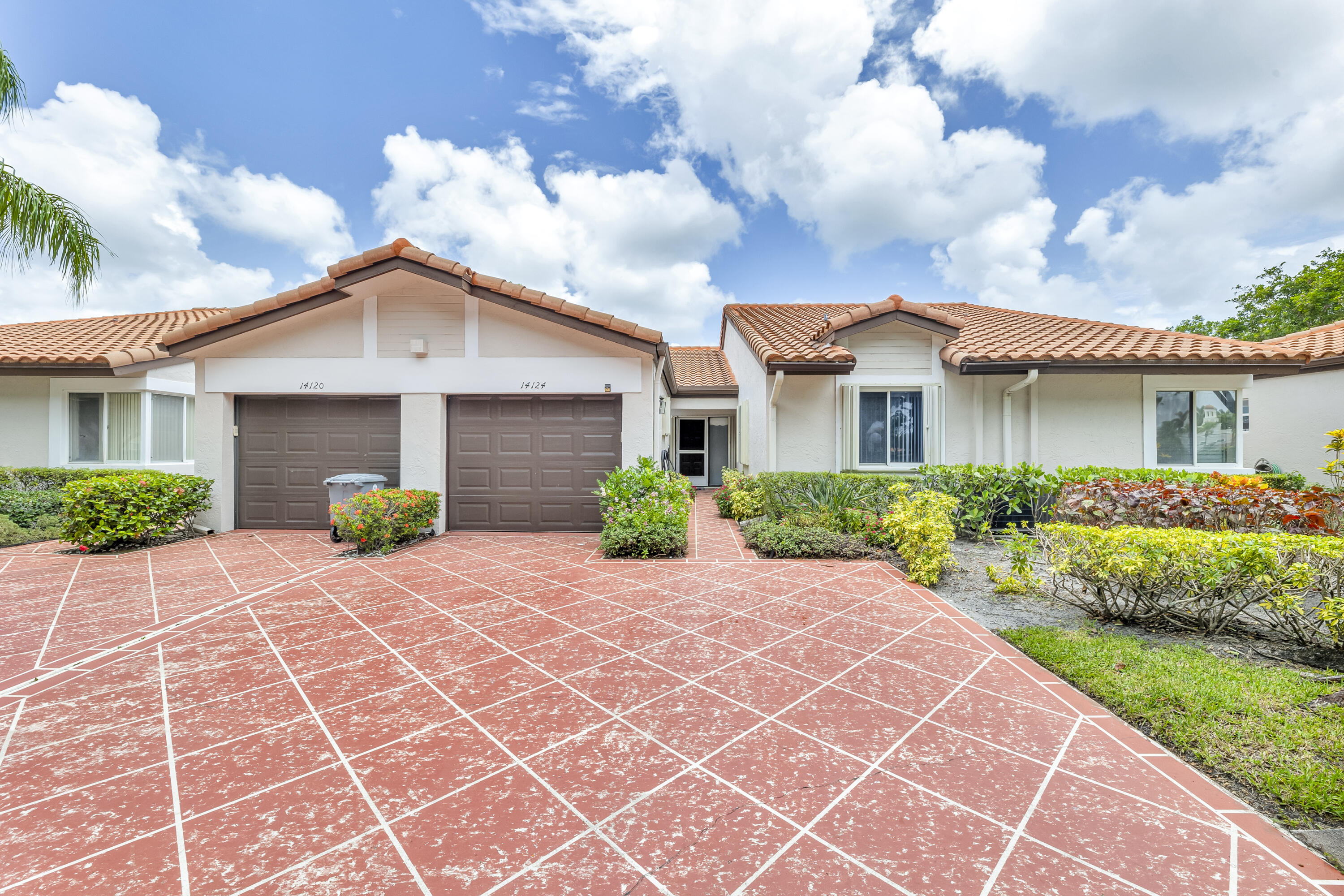 Property for Sale at 14124 Royal Vista Drive, Delray Beach, Palm Beach County, Florida - Bedrooms: 2 
Bathrooms: 2  - $299,999