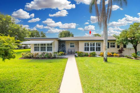 Photo of 1012 Circle Terrace E #B, Delray Beach, FL 33445 (MLS # RX-11129175)