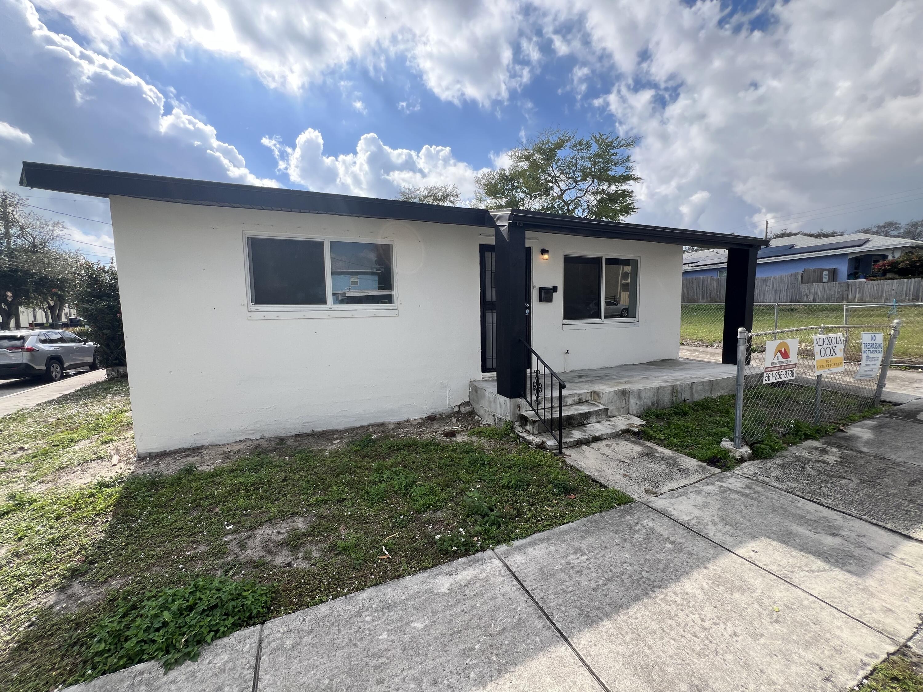 700 6th Street, West Palm Beach, Palm Beach County, Florida - 2 Bedrooms  
1 Bathrooms - 