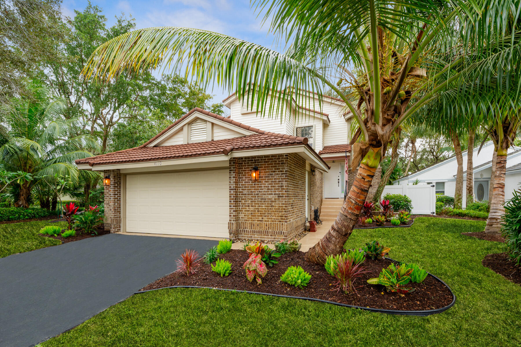 4110 Nw 1st Court, Delray Beach, Palm Beach County, Florida - 4 Bedrooms  
2.5 Bathrooms - 