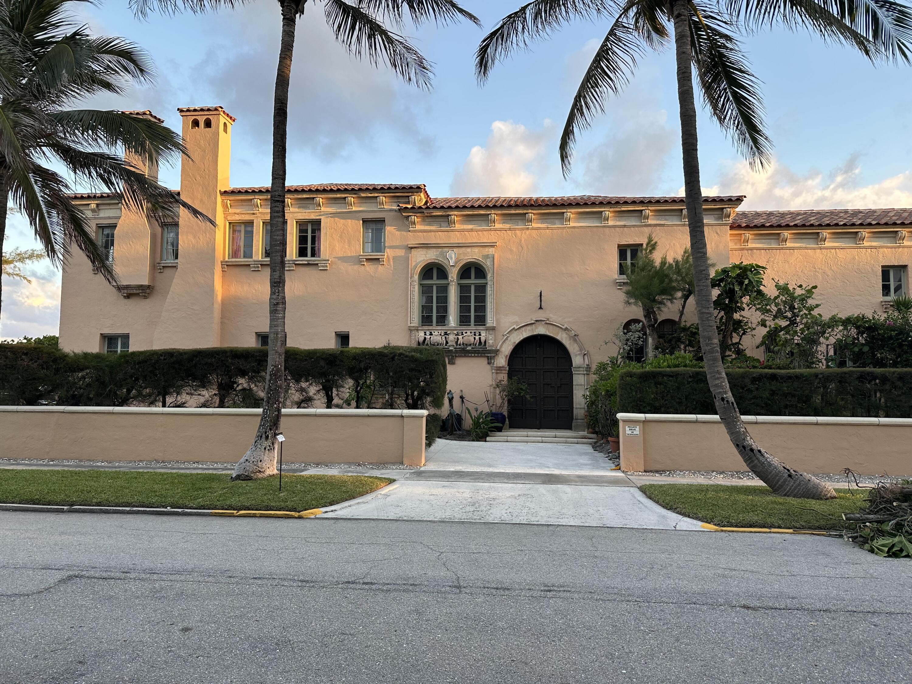 Property for Sale at 200 N Ocean Boulevard 1, Palm Beach, Palm Beach County, Florida - Bedrooms: 5 
Bathrooms: 5.5  - $28,000,000