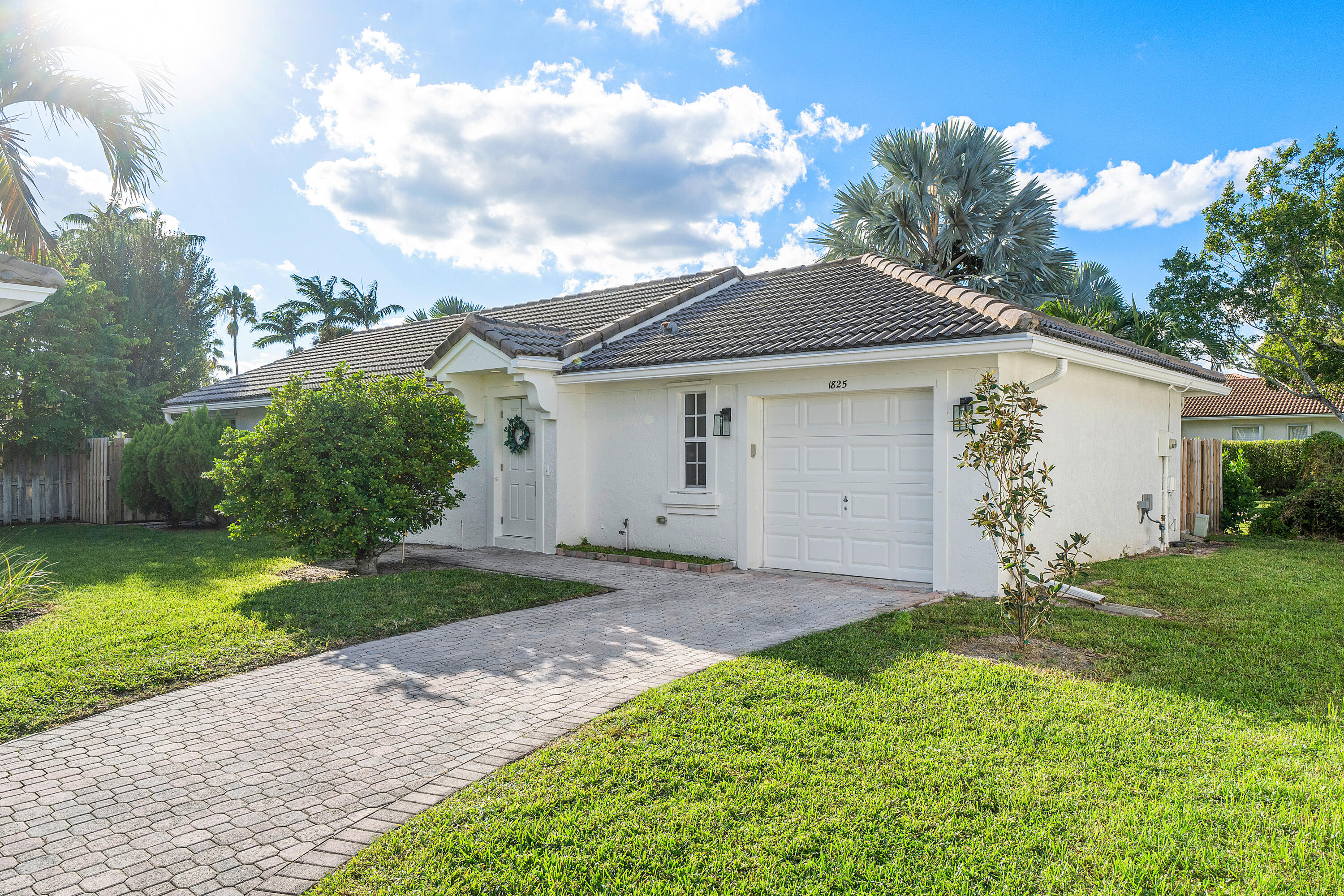 Property for Sale at 1825 Capeside Circle, Wellington, Palm Beach County, Florida - Bedrooms: 2 
Bathrooms: 2  - $474,000