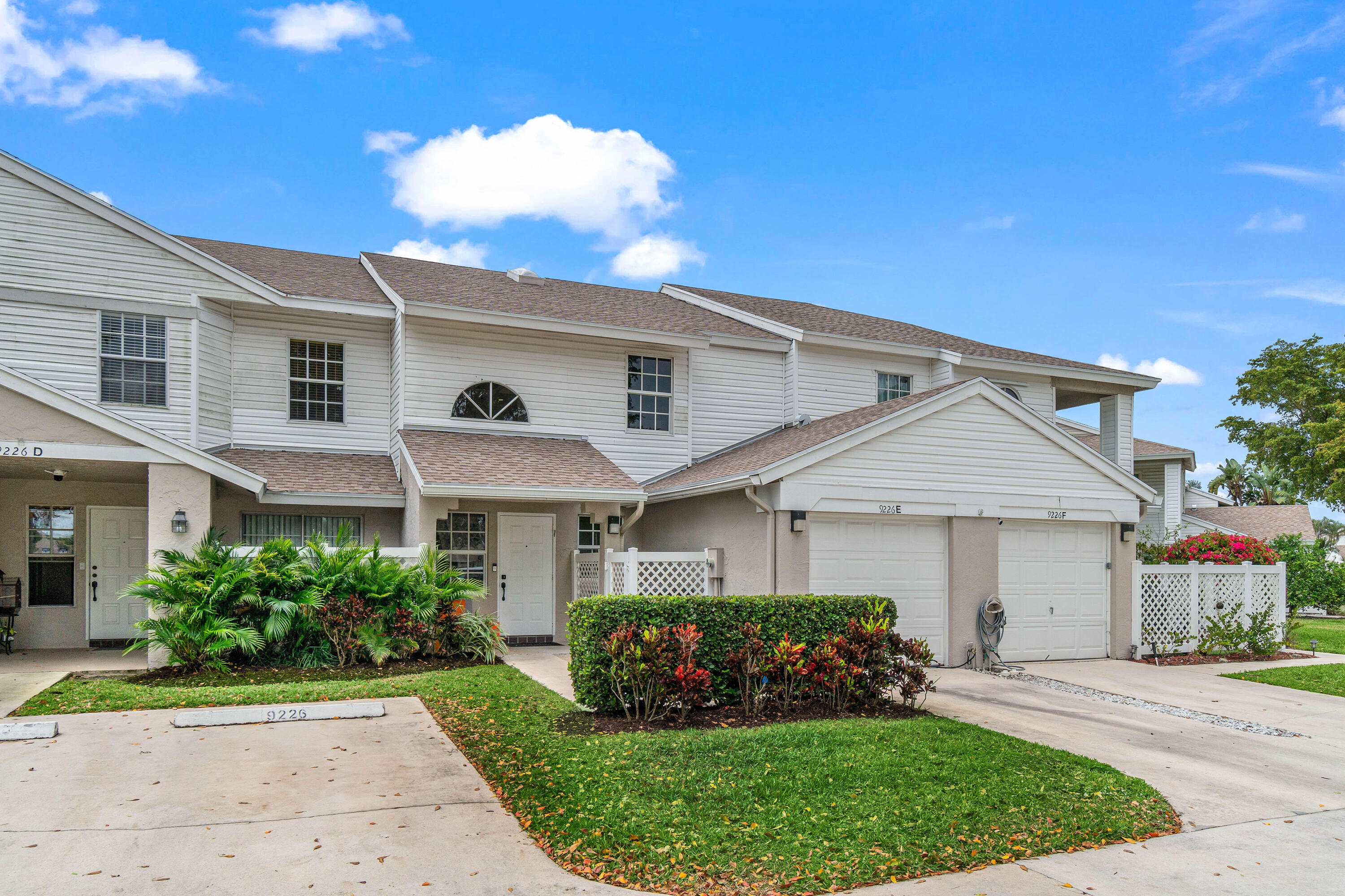 9226 Boca Gardens Parkway E, Boca Raton, Palm Beach County, Florida - 3 Bedrooms  
2.5 Bathrooms - 