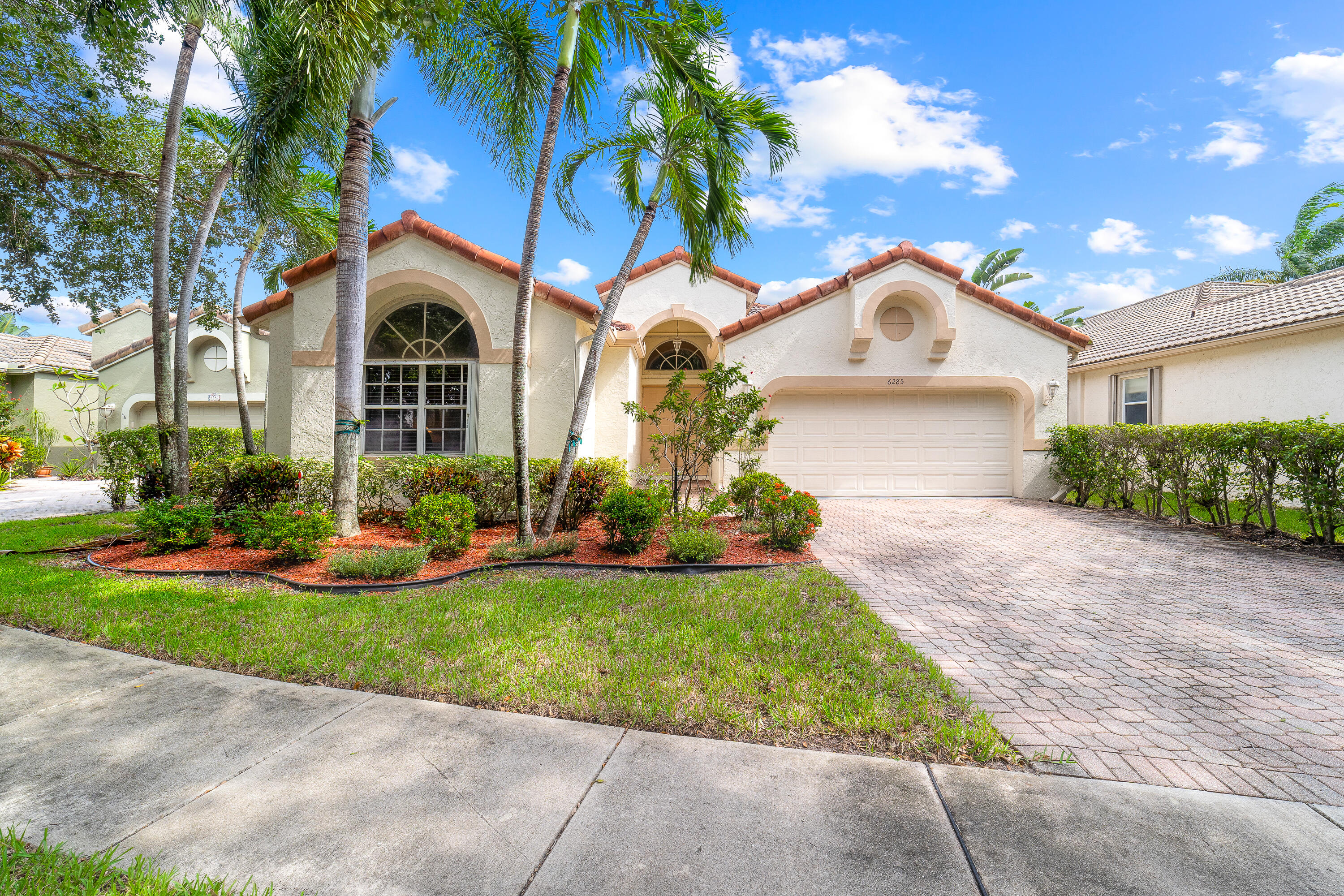 6285 Copper Lake Court, Boynton Beach, Palm Beach County, Florida - 3 Bedrooms  
2.5 Bathrooms - 