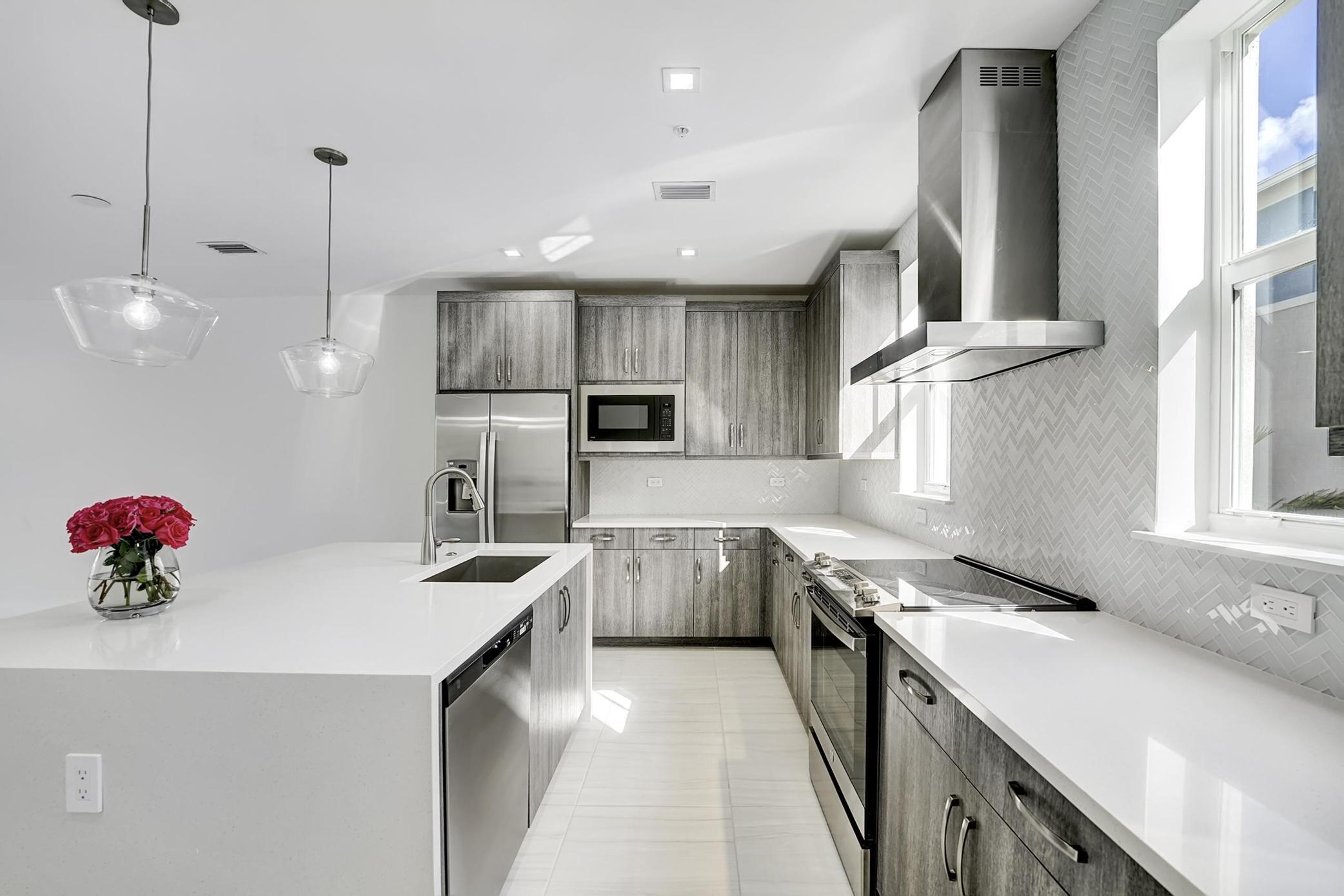 51 Nw 4th Avenue, Delray Beach, Palm Beach County, Florida - 3 Bedrooms  
3.5 Bathrooms - 