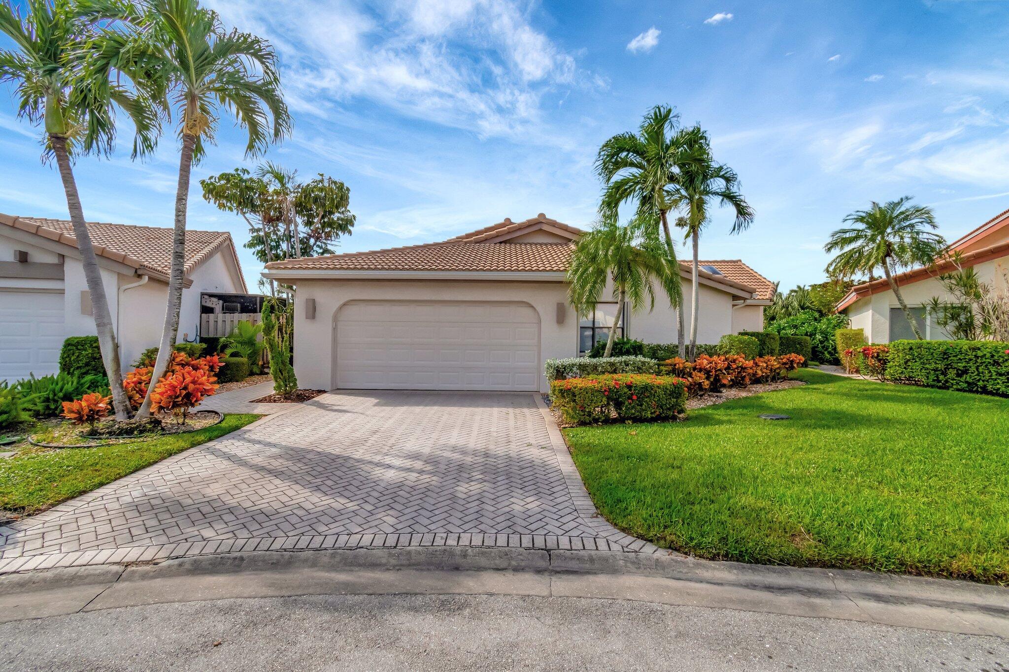 5775 Lakeview Mews Place, Boynton Beach, Palm Beach County, Florida - 3 Bedrooms  
2.5 Bathrooms - 