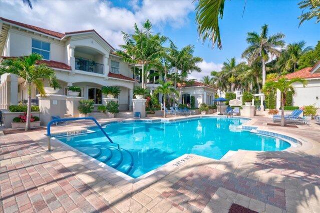 Property for Sale at 2221 Tuscany Way, Boynton Beach, Palm Beach County, Florida - Bedrooms: 2 
Bathrooms: 2  - $345,000