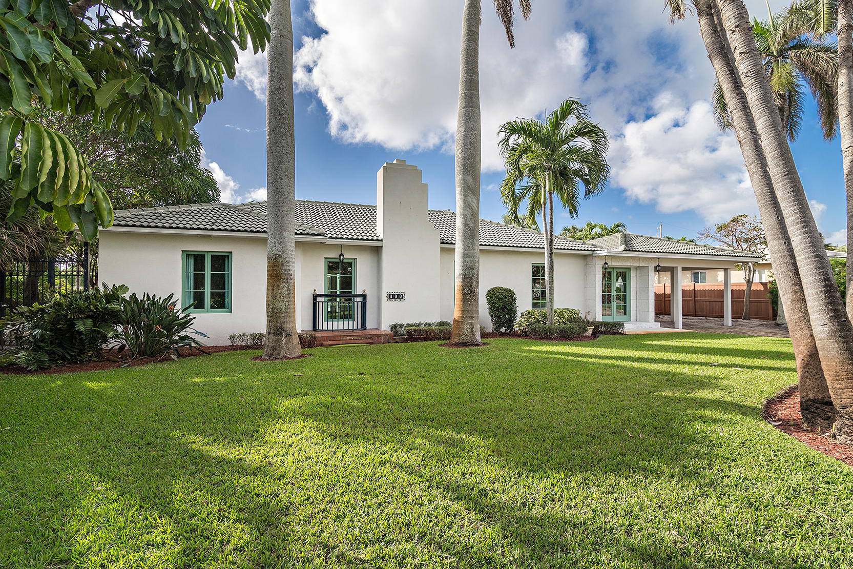 Photo 1 of 300 Murray Road, West Palm Beach, Florida, $649,000, Web #: 10386229