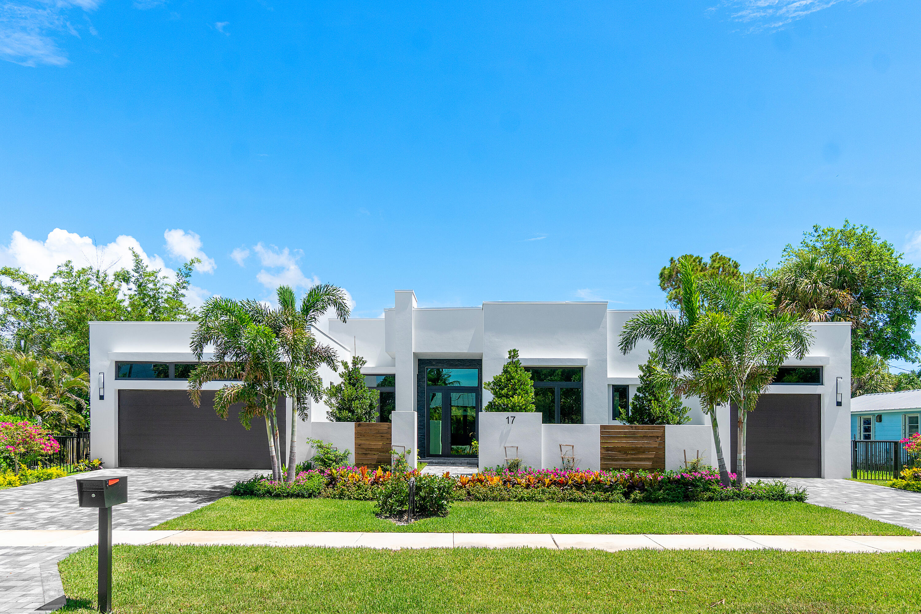 17 Nw 15th Street, Delray Beach, Palm Beach County, Florida - 5 Bedrooms  
6.5 Bathrooms - 