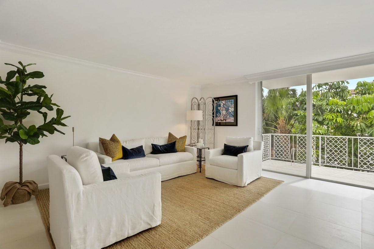 Photo 1 of 354 Chilean Avenue 3-B, Palm Beach, Florida, $725,000, Web #: 10666788